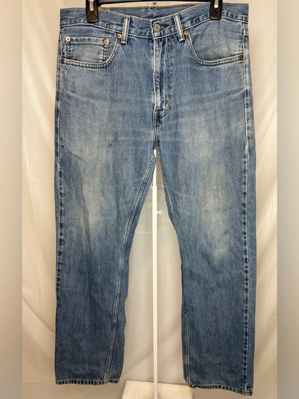 Levi’s 505 Men’s 34x32 Straight Leg Jeans Medium Wash 100% Cotton
